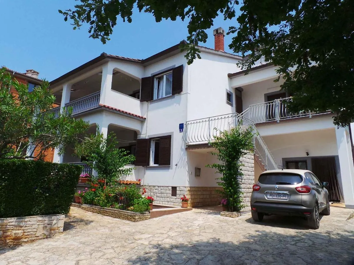 Apartment In Medulin With Four-Bedrooms 1